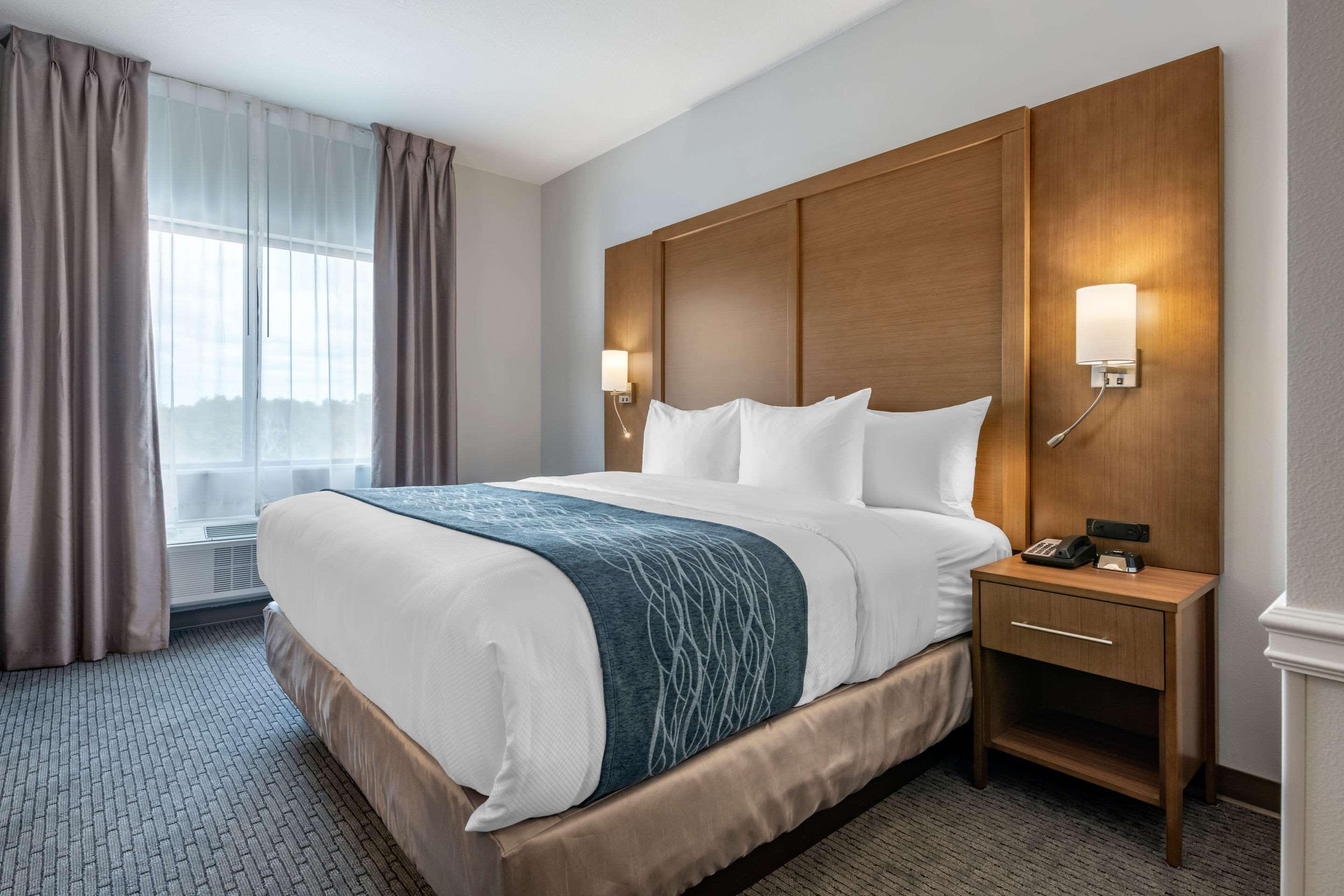 Comfort Suites Stuart-Hutchinson Island Экстерьер фото